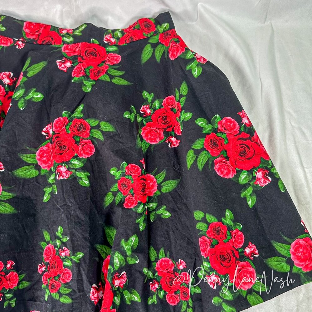 Hell Bunny Floral Print Skater Mini Skirt Black/Red - Picture 3 of 9